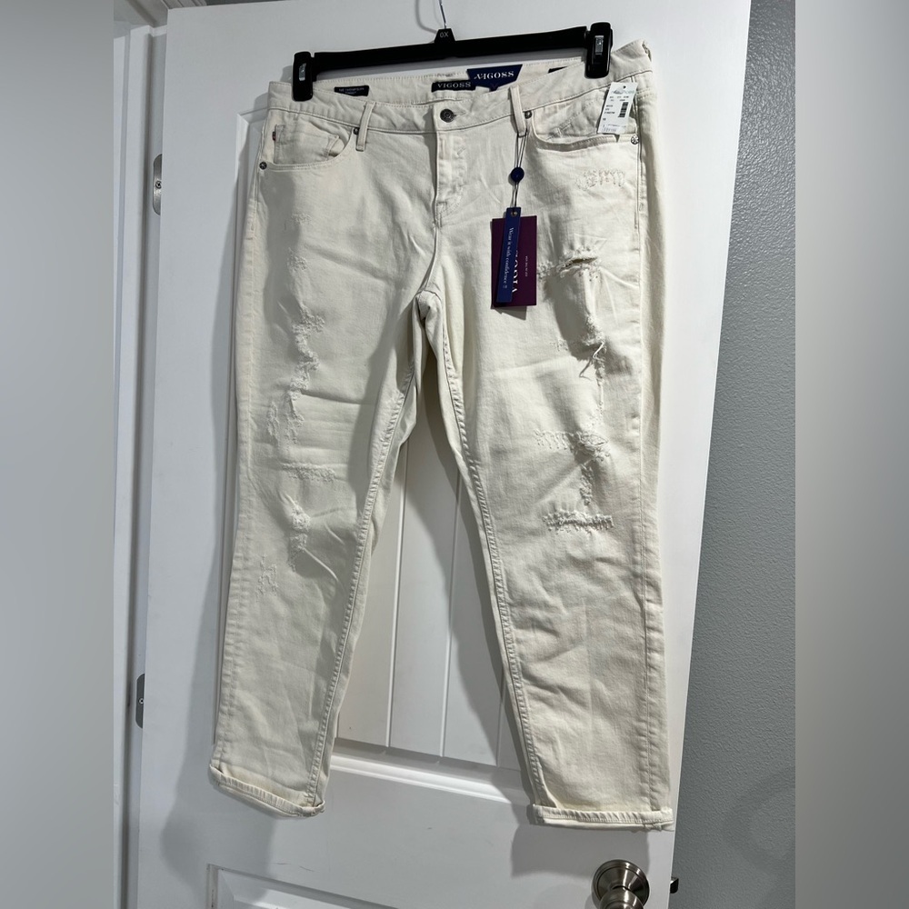 NEW NWT‎ VIGOSS white Cream Jeans distressed tomboy Thompson 16 16/27